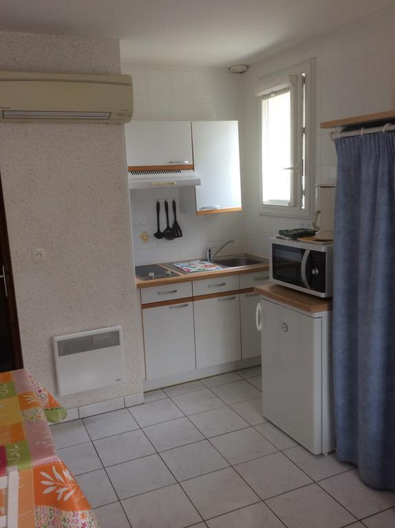 Hotel Residence Les Flots Saint-Palais-sur-Mer Rum bild